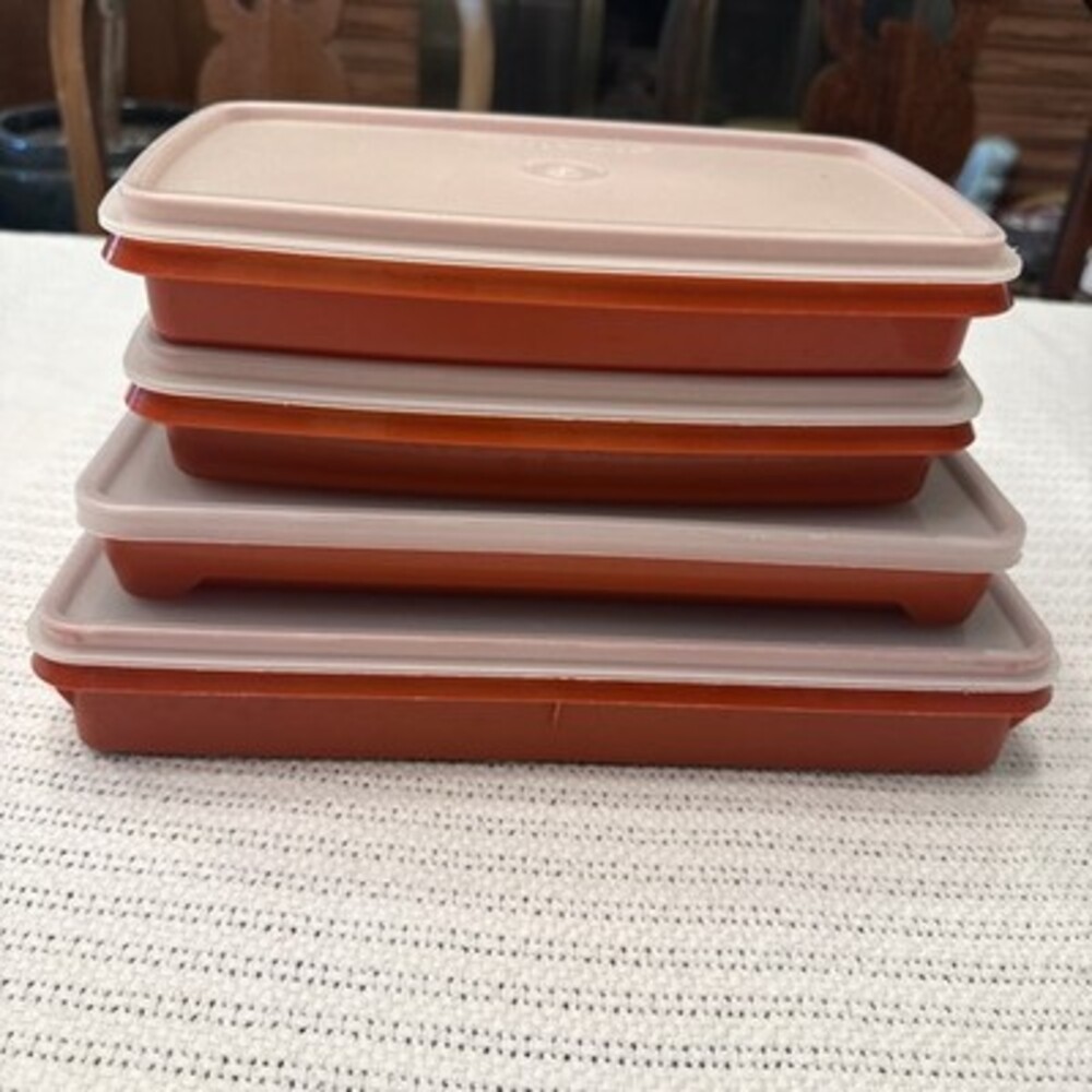 4 P.C. Tupperware Set Paprika Red 2-816,1-1292,1-794 Lot Of 4